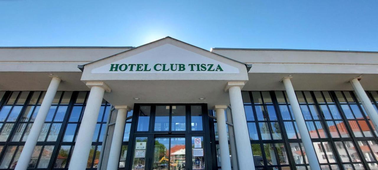 Hotel Club Tisza Lakitelek 外观 照片